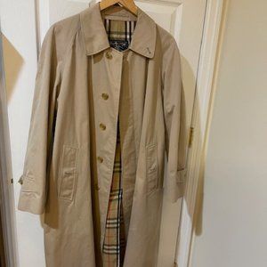 BURBERRY TRENCH COAT SZ 46